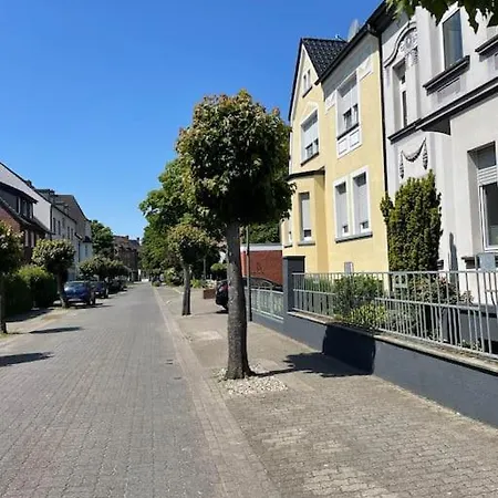 Mit Eigenem Eingang *